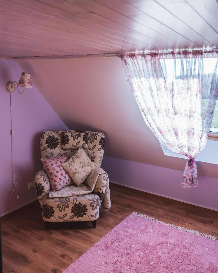 Tiiupesa Guest House Hellamaa  Kültér fotó